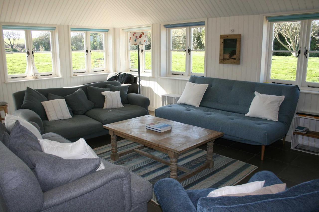 Brook  Greystone Cottage - Sea Views, Short Stroll To A Beautiful Sandy Beach מראה חיצוני תמונה