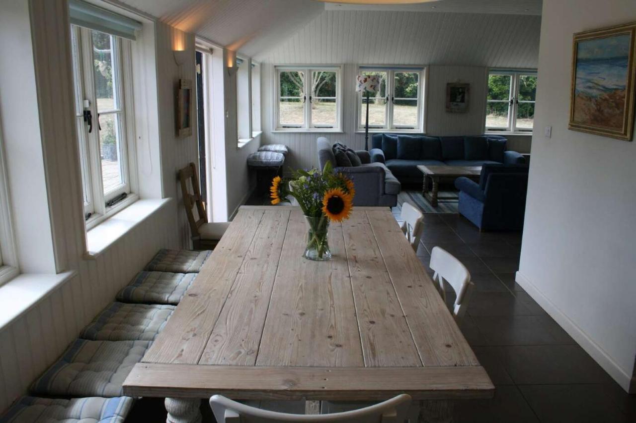Brook  Greystone Cottage - Sea Views, Short Stroll To A Beautiful Sandy Beach מראה חיצוני תמונה