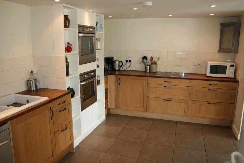 Brook  Greystone Cottage - Sea Views, Short Stroll To A Beautiful Sandy Beach מראה חיצוני תמונה