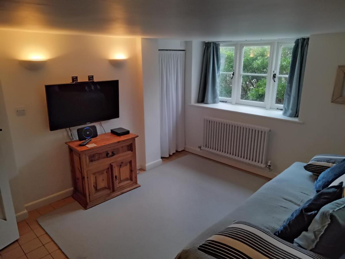 Brook  Greystone Cottage - Sea Views, Short Stroll To A Beautiful Sandy Beach מראה חיצוני תמונה
